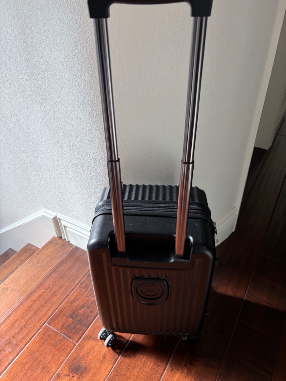 Triforce Luggage Carryon with Cup Holder - Picture 8 of 12